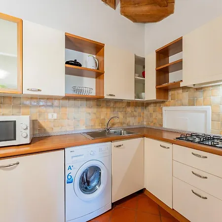 Spacious Flat With Pool *