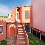 Spacious Flat With Pool * סאסארי