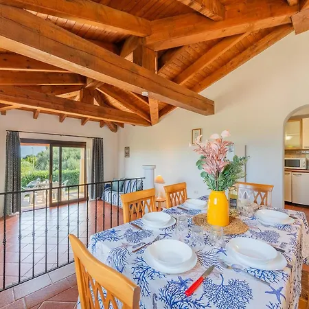 Spacious Flat With Pool Sassari