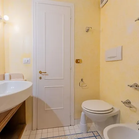Spacious Flat With Pool Apartamento *
