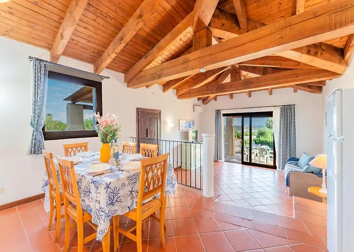 Spacious Flat With Pool Apartment *